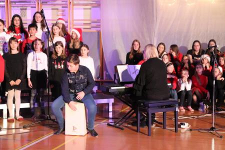 Božično-novoletni koncert Osnovne šole Toma Brejca  (38)